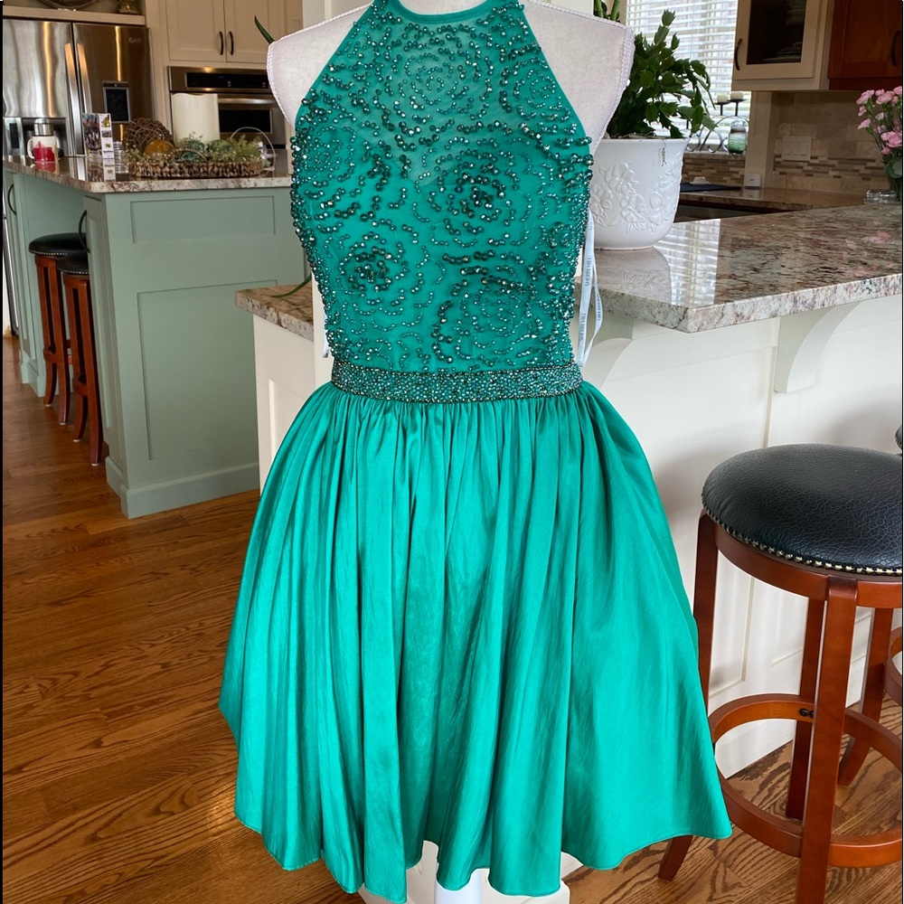 Delta Cocktail Dress - Emerald
